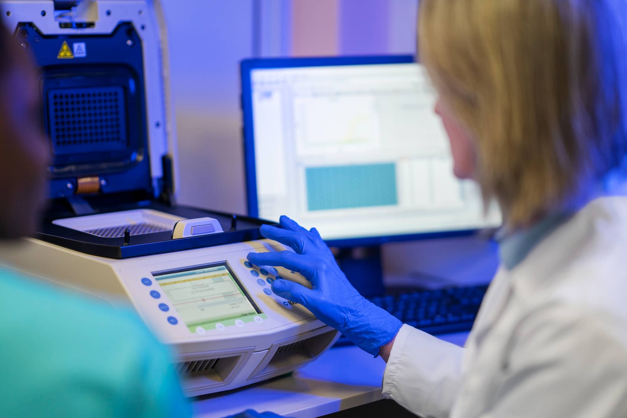 Doctor performing medical research in lab